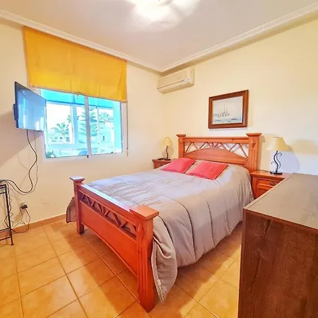 Perseo Holidays Pool View Torrevieja